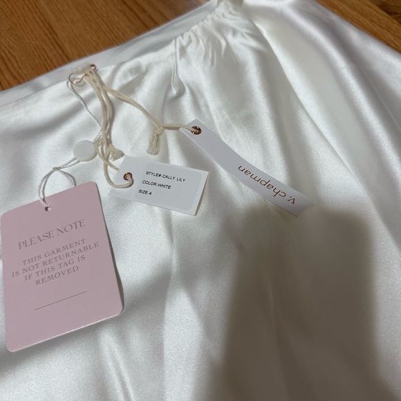 V. CHAPMAN Calla Lily Skirt in White - Picture 7 of 11